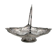 Large Antique Walker & Hall Sheffield Silver Plate Fruit Basket