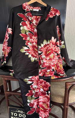 Natori Black/RED FLORAL Notch Collar Pajama/Lounge Set L Silky Satin