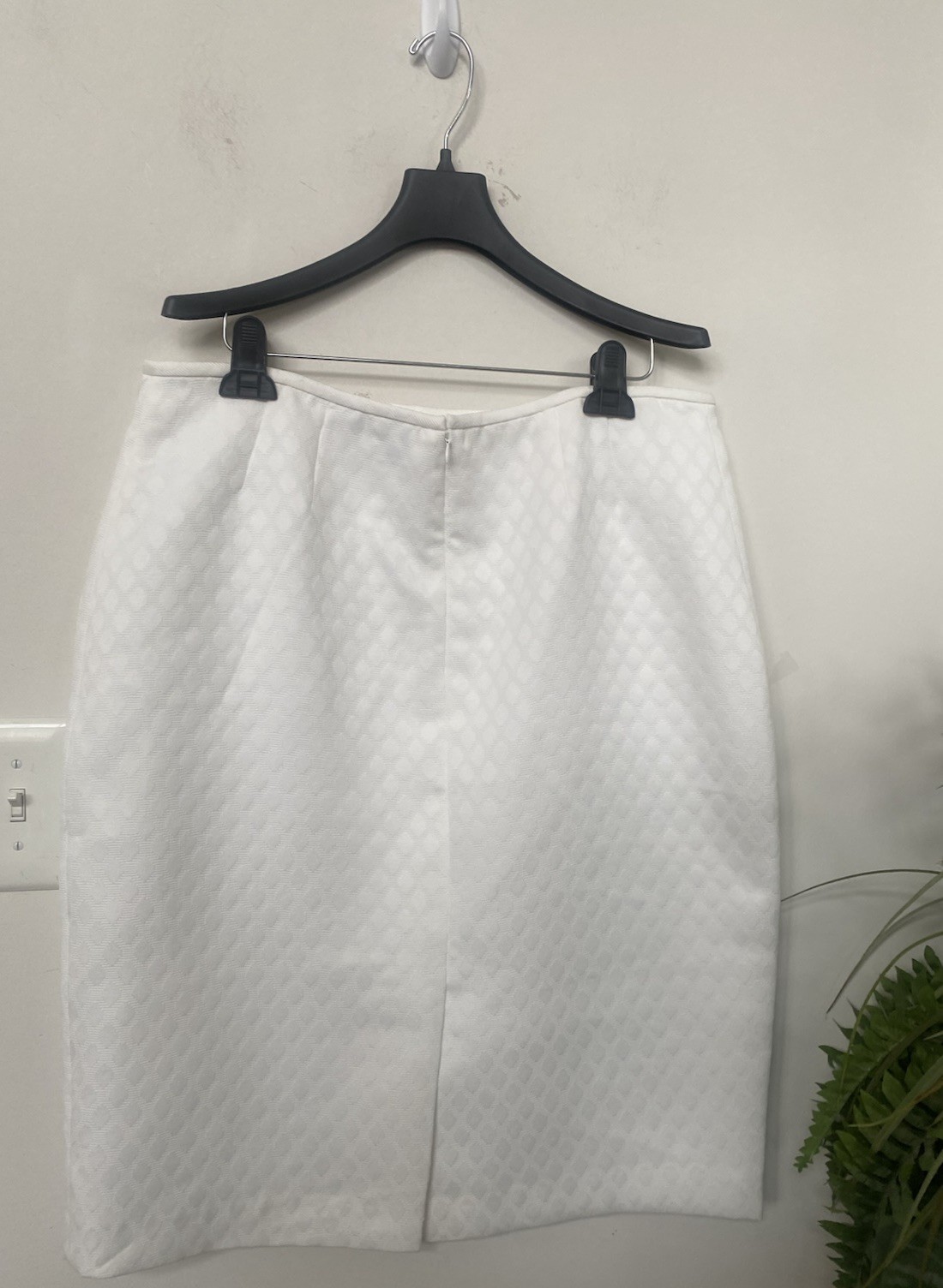 NWT Le Suit Women's Vanilla Ice White Amalfi Coast 2 Pc Skirt Suit Size 14, $200