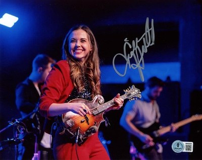 SIERRA HULL SIGNED 8x10 PHOTO CELEBRATED BLUEGRASS MANDOLIN MUSICIAN BECKETT BAS