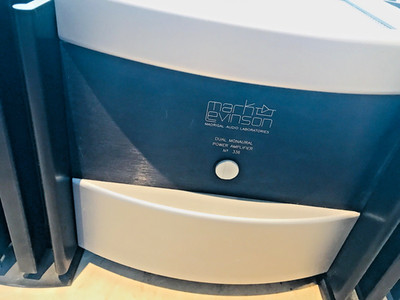 Mark Levinson Dual Monaural Power Amplifier N336 with power line included