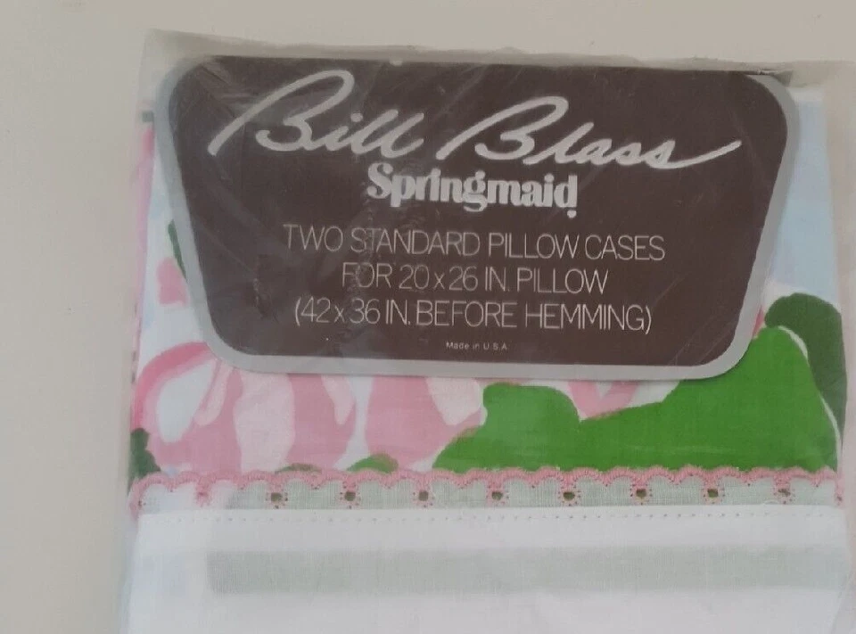 Vintage Springmaid Bill Blass Pair Of Pillowcases blue pink green Floral - Image 3 of 4
