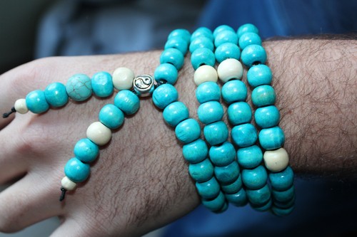 Collier Mala Zen En Perles De Bois Et Turquoise - Orné D'un Symbole Yin Yang - Bronze - Neuf Sans Emballage