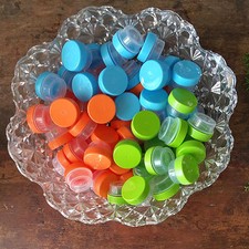 50 Tiny JARS orange blue green Screw Lids Container 1 tsp USA New Empty 1/4 oz