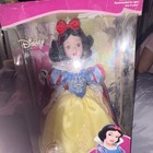 Disney Princess Snow White 16in Porcelain Doll Collector Edition New in Box — photo 1