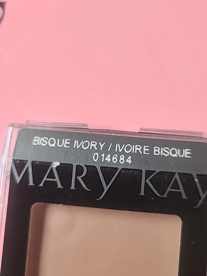 New Mary Kay Day Radiance Cream Foundation Bisque Ivory Full Size - Image 2 of 3