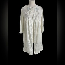 Elegant vintage Cream Lace Women's Nightgown