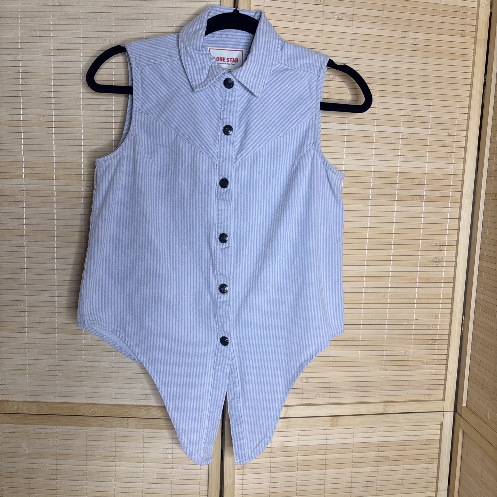 Lone Star Women’s Medium Sleeveless Denim Striped Blue White Button Up Top