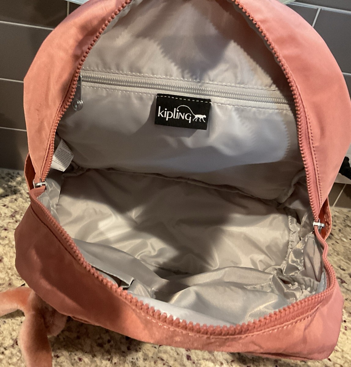 Kipling Zaino Medio Fiona - Raspberry Dream, Nylon Leggero, 14L, Con Scimmietta Portachiavi