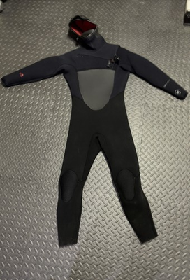 #ad 6 5mm Men#x27;s XCEL DRYLOCK Hooded Full Wetsuit Black Size M Only Worn Twice $225.00