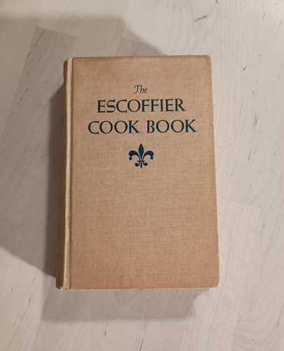 The Escoffier Cook Book: A Guide To Fine Art of Cookery (1954 Hardcover) Vintage - Afbeelding 1 van 6