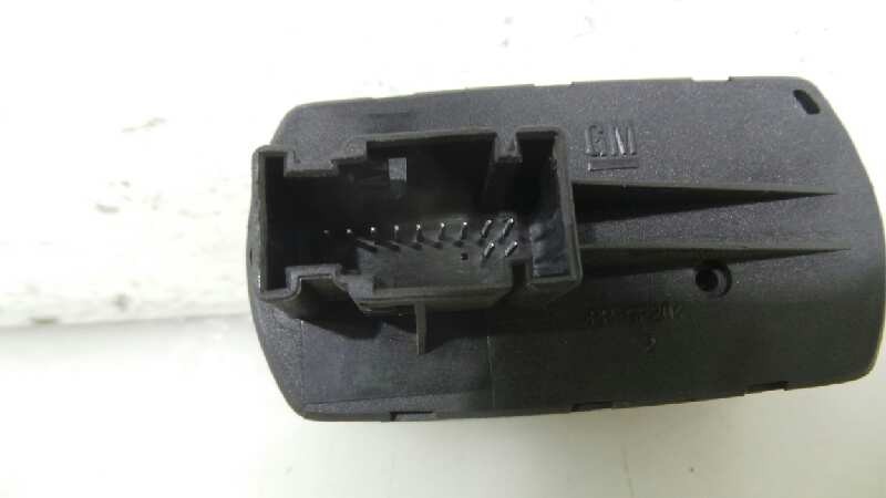 13258521AA WINDOW SWITCH FRONT LEFT / 13258521AA / 1238963 FOR OPEL CORSA D C