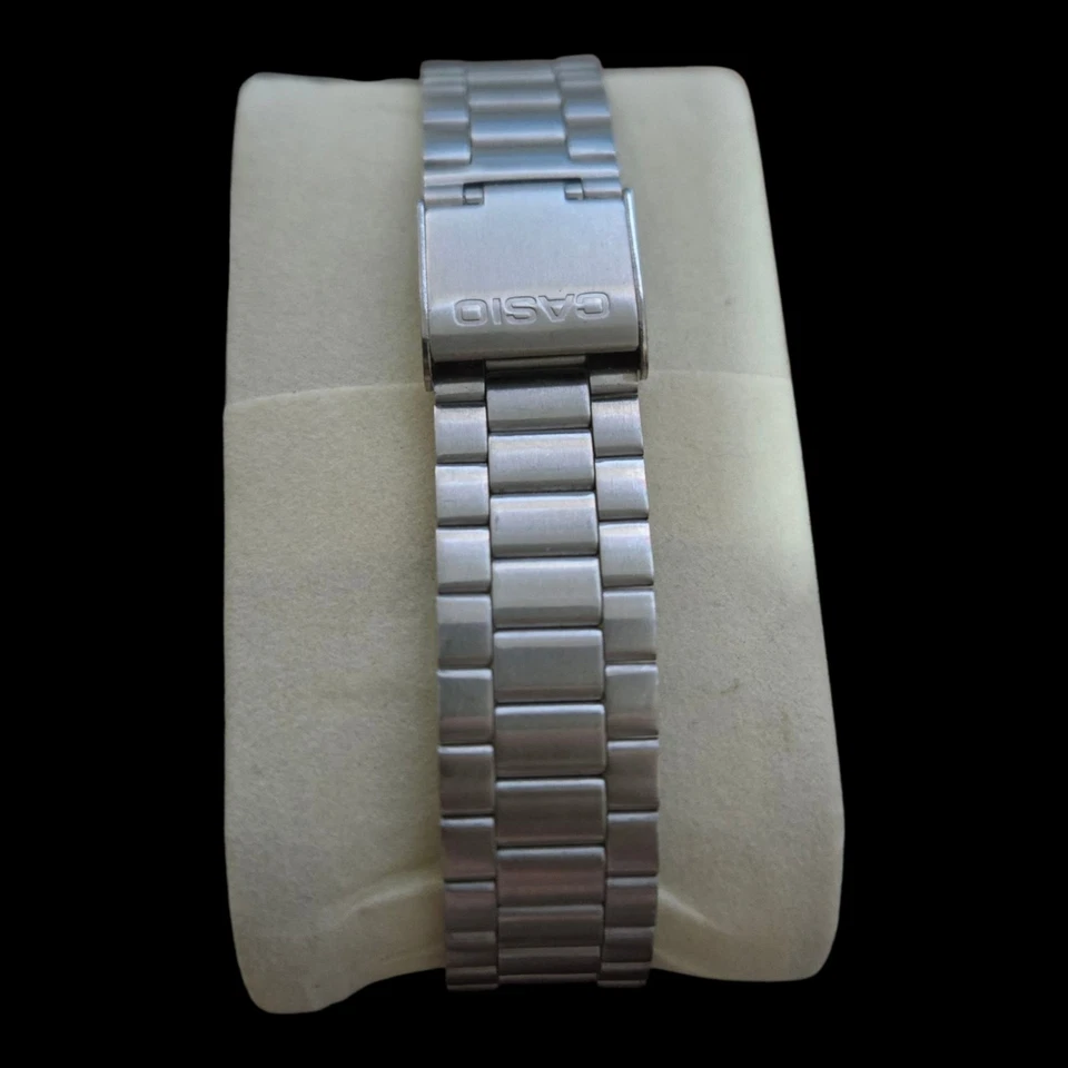 Wenger S.a.k. Design Diver 100M Water Resistant Quartz Watch Swiss Made 091 0650 - Image 3 of 4