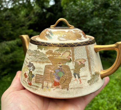 JAPANESE SATSUMA TEA SET, LATE MEIJI / TAISHO. SIGNED. - Picture 4 of 24