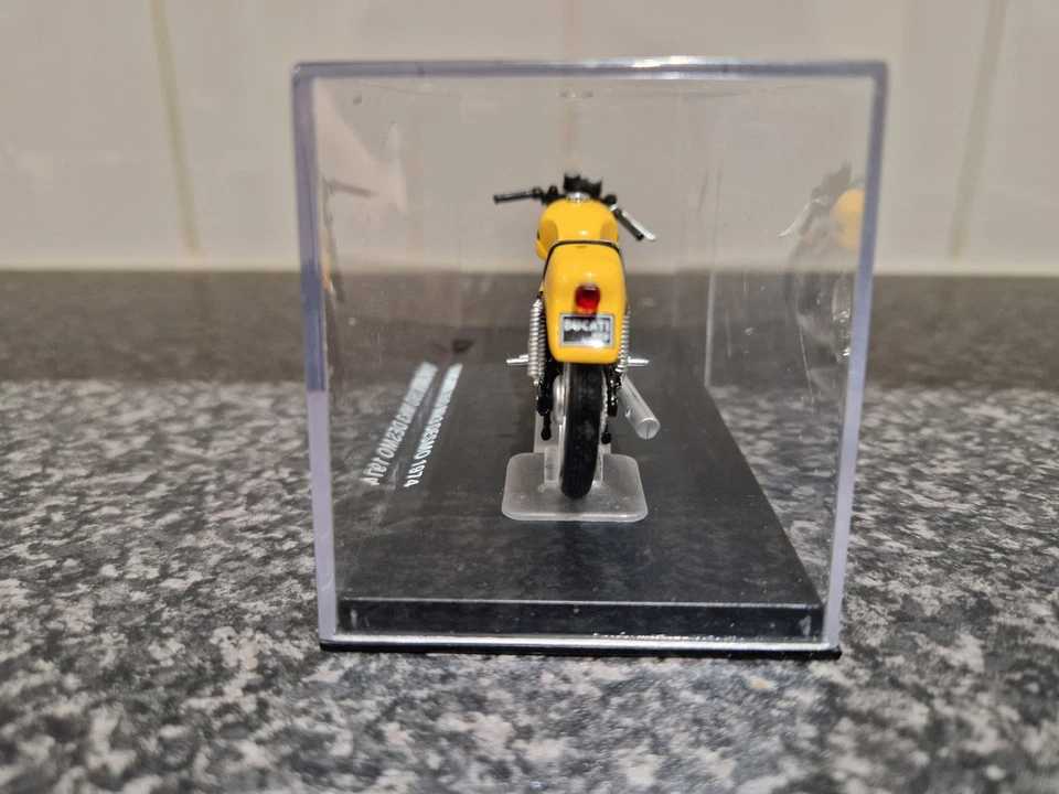 Ducati 350 MK3 Desmo Modelo 1974 - Colección IXO/Altaya DeAgostini Foto 3 de 4