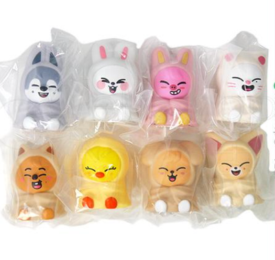 SKZOOフィギュアセット 8体セット 神メニュー Stray Kids SKZOO Light Mascot Complete Set 8pcs Bandai Capsule Toy