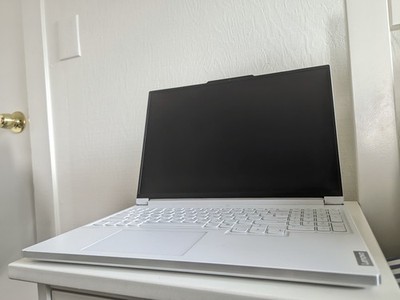 Lenovo legion 7 16IRX9 16'' i7-14700HX 2.1GHz 8GB RAM 1TB SSD GeForce RTX 4060
