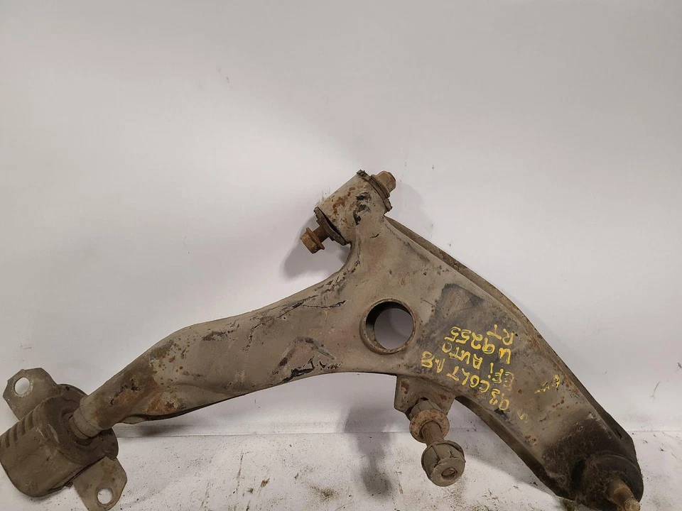 二手前右下控制臂前部适合:1993 年普利茅斯柯尔特 1.5 升 带 O — 第 2/4 张图片
