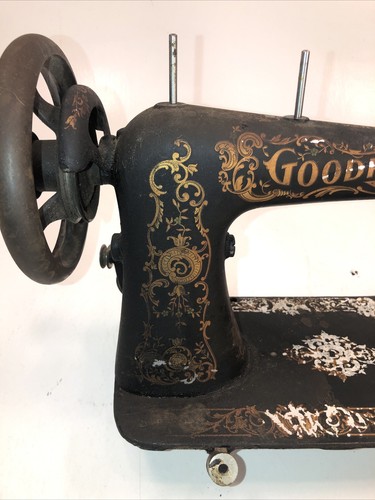 Antique Foley & Williams MFG Co Goodrich ‘B’ Treadle Sewing Machine ~1890-1910 - Picture 6 of 12
