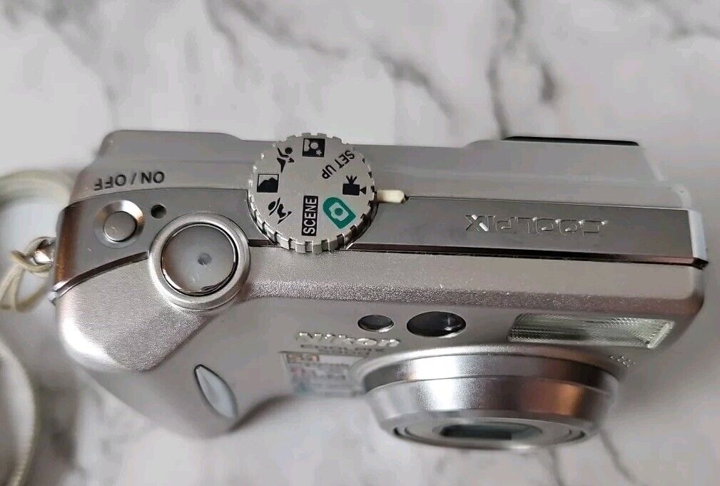 Nikon Coolpix 5900 Digital Camera Works But Selling As Nikon Coolpix 5900 Digital Camera Works But Selling As