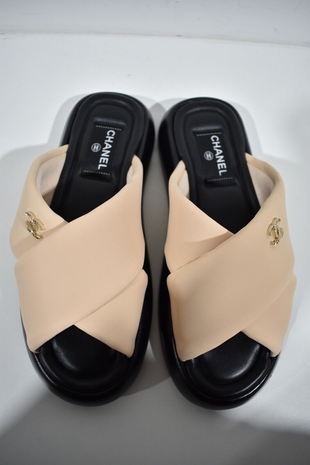 Chanel Beige Black Fabric Criss Cross Puffy CC Logo Slide Mule Sandal Flat  38 | eBay
