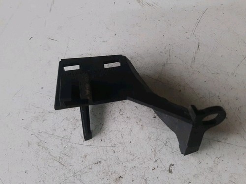 BMW 3 E46 2005 Rechts Scheinwerfer Halterung ARB17172