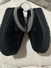 UGG Tazz Platform womens Suede Slippers SIZE 8 Color Black