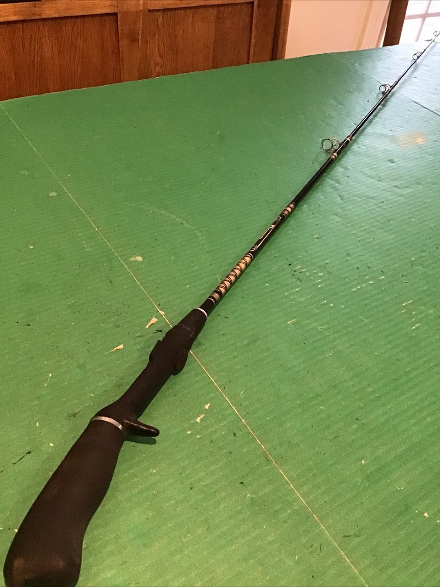 Daiwa Minicast Gold Ultra Light 4 1/2 ft. Casting Rod 2-Piece MG