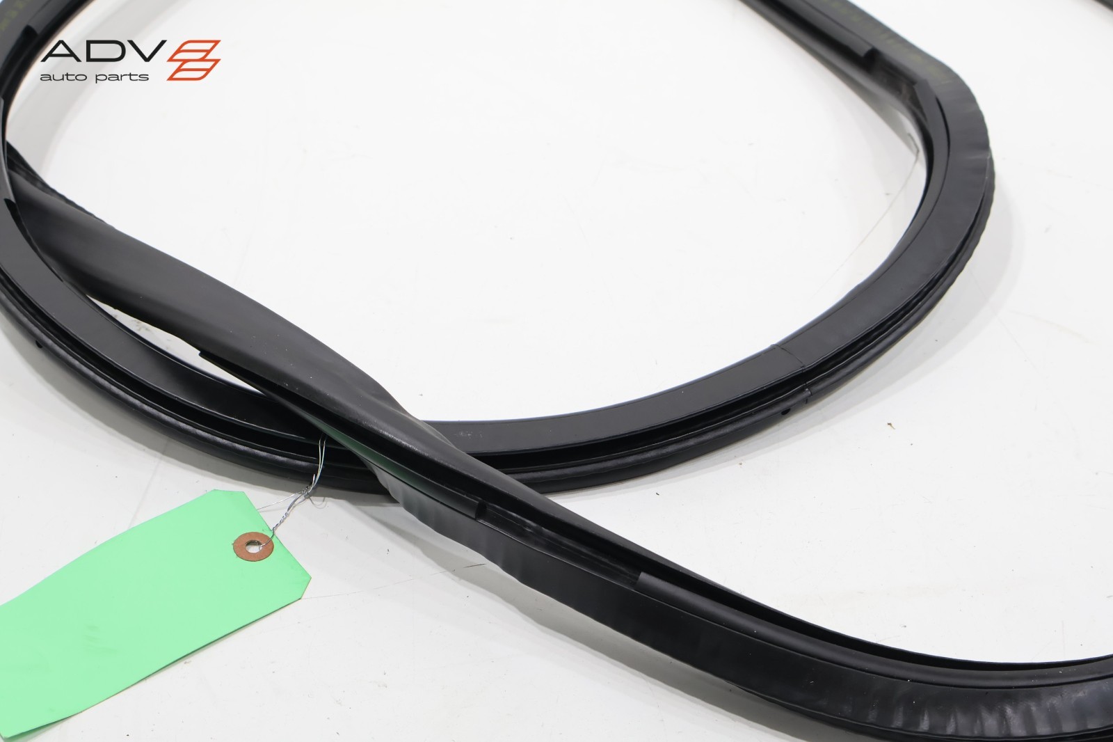 2006 - 2012 BENTLEY CONTINENTAL REAR RIGHT DOOR BODY WEATHERSTRIP SEAL OEM