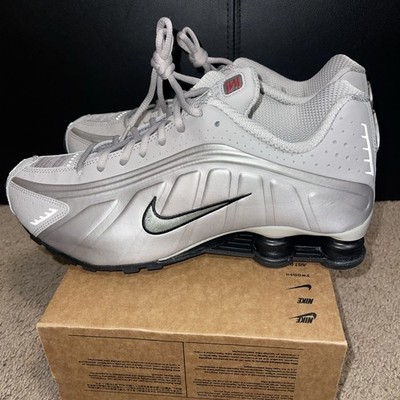 Nike Men's SIZE 10 Shox R4 College Grey/Black New