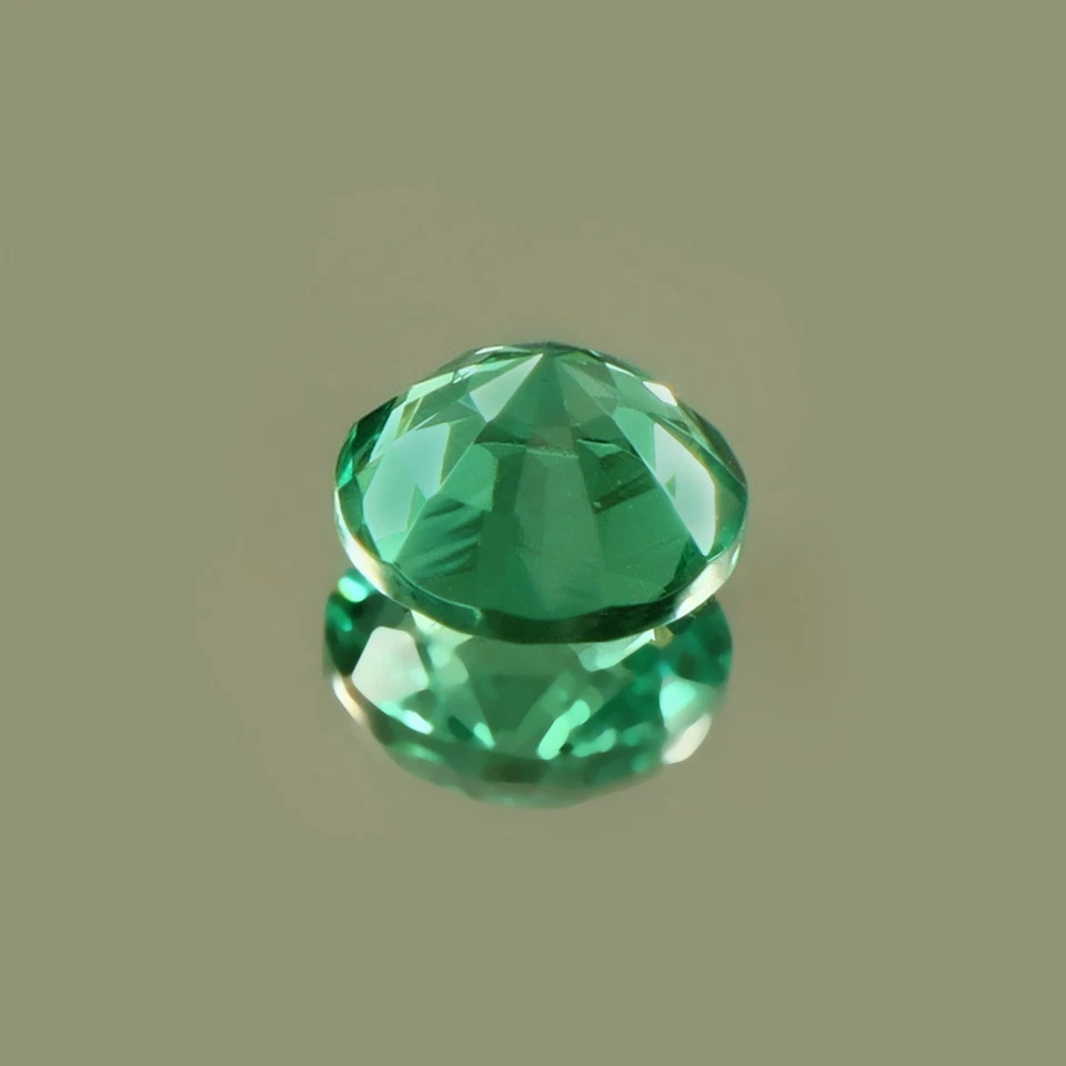 Lab Grown Hydrothermal Colombian Emerald Loose Gemstone Round Cut 1.35 CT - Image 2 of 4