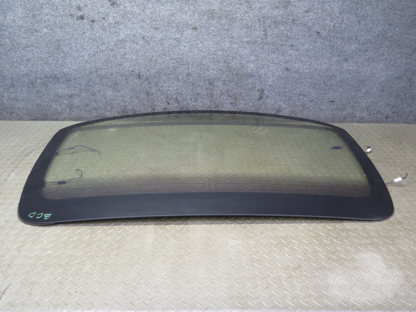 2006-2012 BENTLEY FLYING SPUR REAR HEATED WINDSHIELD WINDOW GLASS
