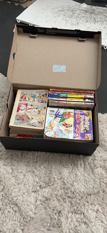Archie And Richie Rich Comic Book Lot