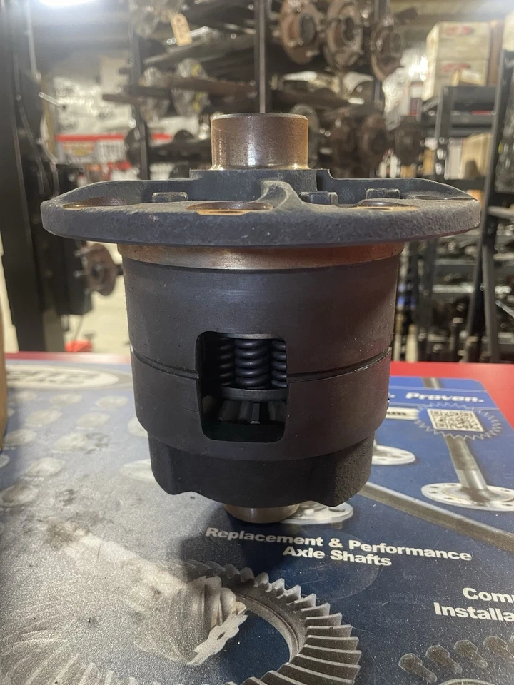 Firebird, GTO Pontiac Positraction 8.2” 10 bolt - Image 3 of 4