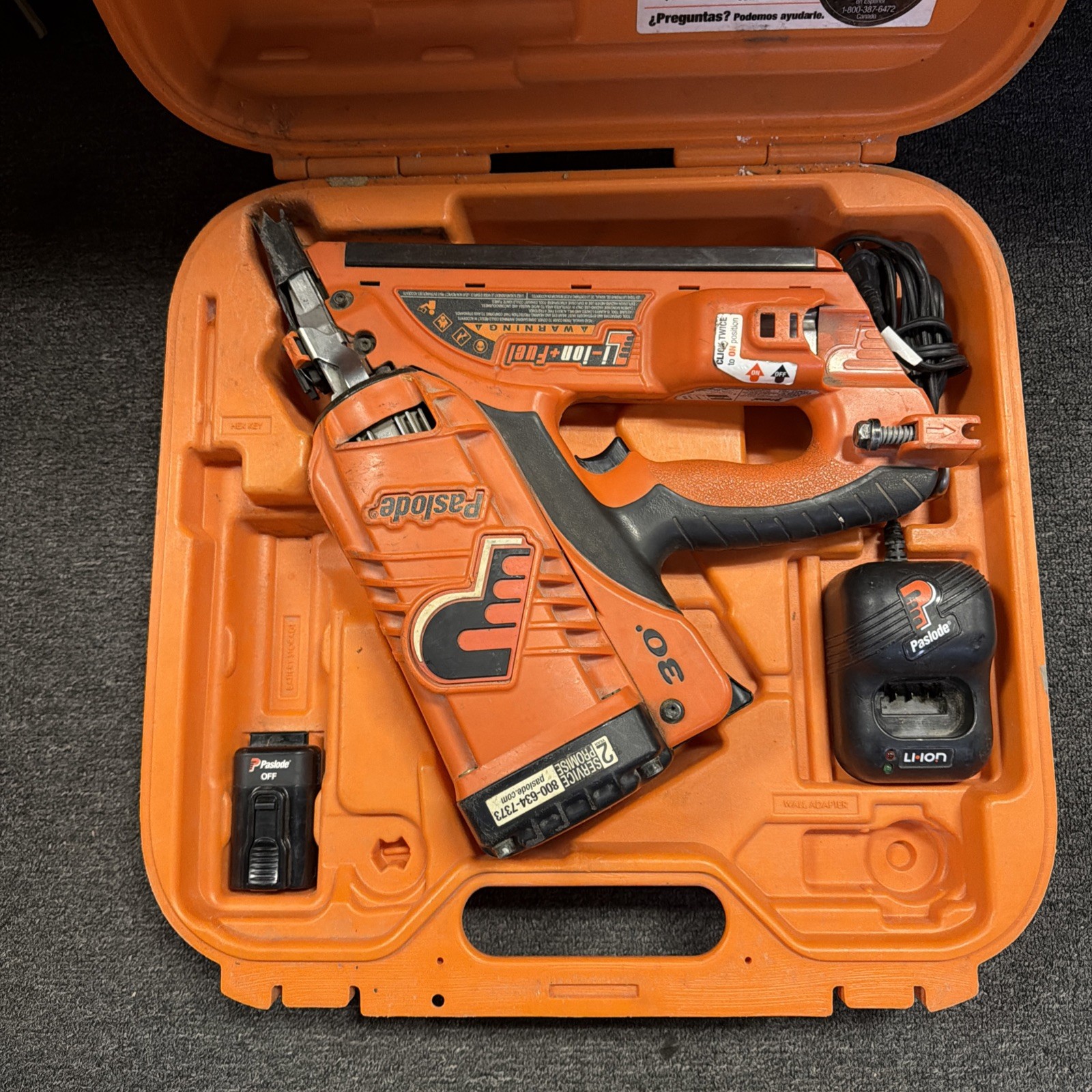 Paslode CF325Li 30&deg; Fuel & Battery Framing Nailer w/ Accs i