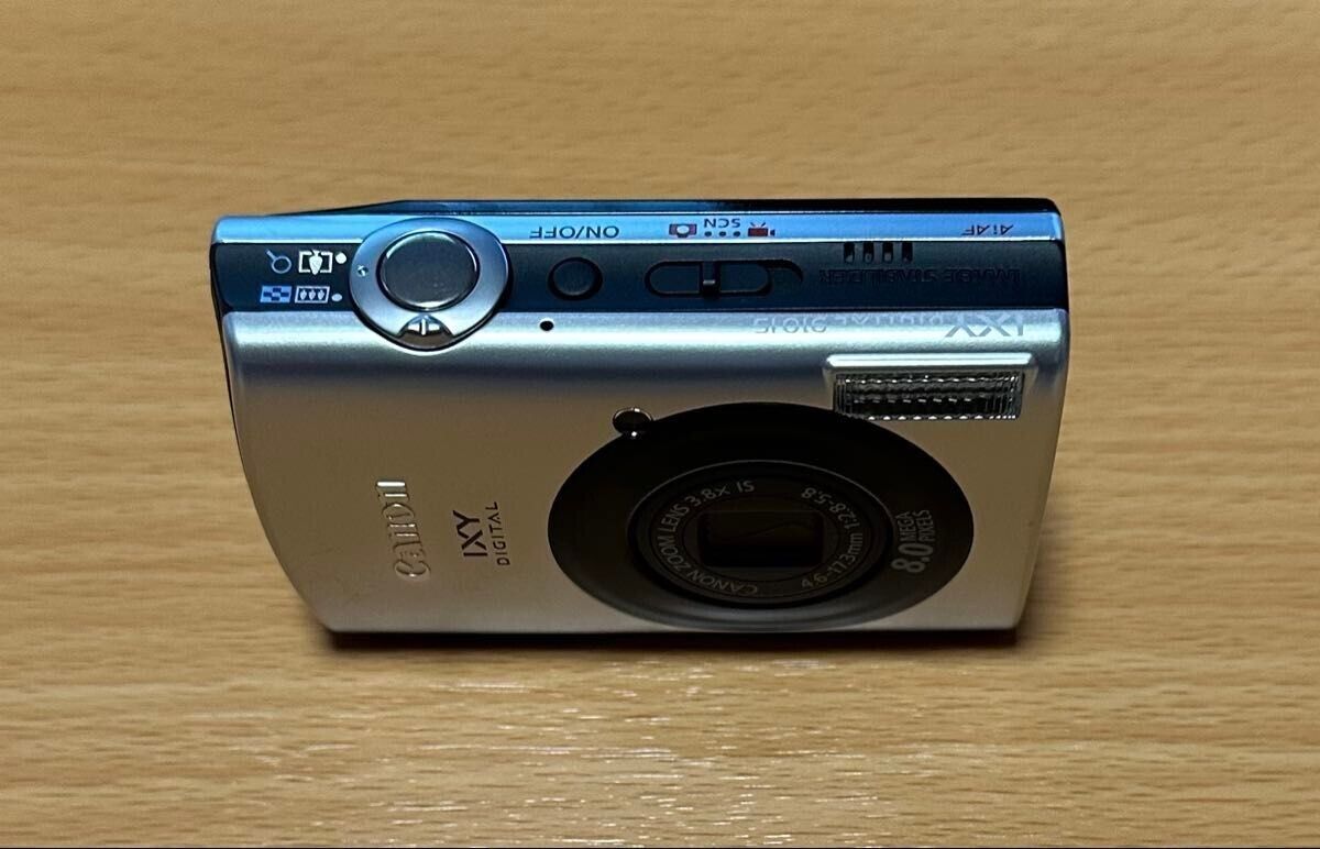 Canon IXY DIGITAL 910 IS 8.0MP Compact Digital Camera silver Canon IXY DIGITAL 910 IS 8.0MP Compact Digital Camera silver