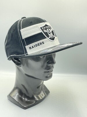 New Raiders hat Reebok sideline on-field Flex fitted S/M black grey  stripe - Main Image