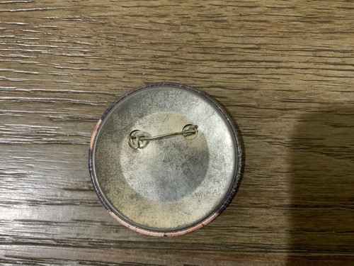Collection of Thirteen Vintage Elvis Presley Pins Buttons - Picture 9 of 24