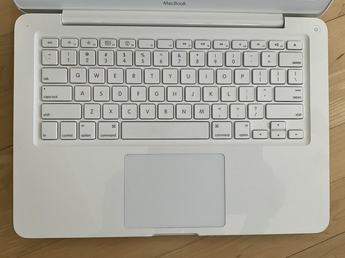 Apple MacBook Late 2010 13" Laptop Intel Core 2 Duo @ 2GB Of 1066MHZ-working - Picture 13 of 13