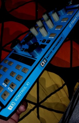 traktor kontrol x1 mk2 In Box