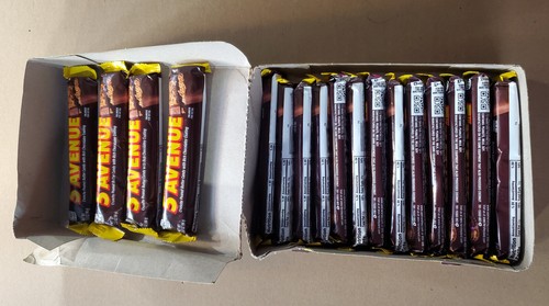 Hershey's Kit Kat & Reese's Chocolate Assortment + 17 5th Avenue + 9 Fast Break - Picture 3 of 6