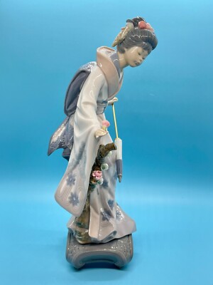 Lladro リヤドロ #1451 Teruko Japanese Girl Amazon.com: Lladro Figurine, 1451 Teruko, Japanese girl with