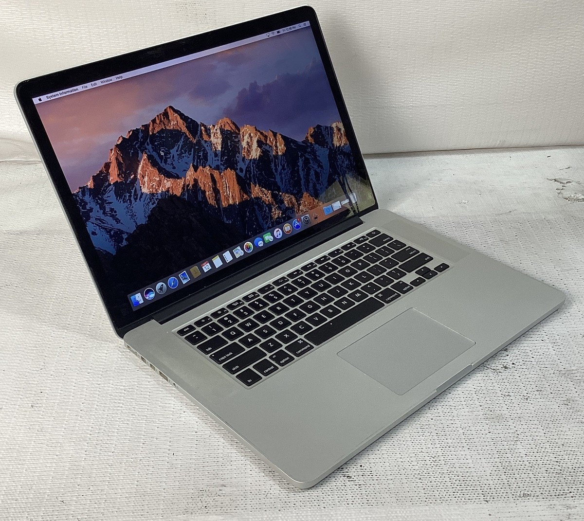 MacBook 15インチ Core i7 16GB 512GB A1398