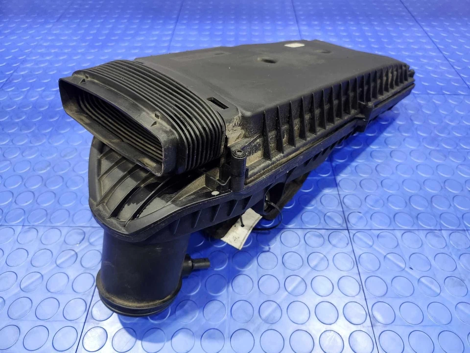 12-15 Mercedes Benz ML350 W166 3.5L Engine Air Box Assembly OEM 2760901301 - Image 4 of 4