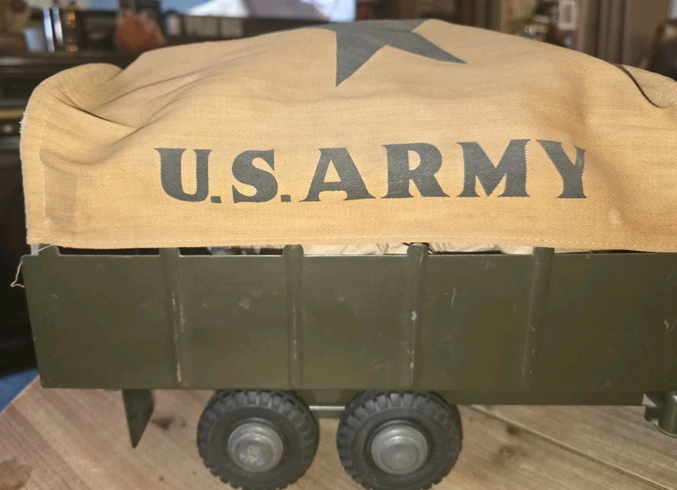 Camión de transporte vintage de los años 50 MARX LUMAR del ejército de Estados Unidos #5417314 Foto 3 de 4