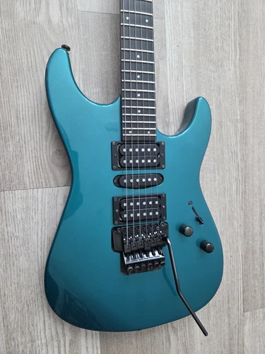 Squier Stagemaster Deluxe Stratocaster HSH made in Korea 