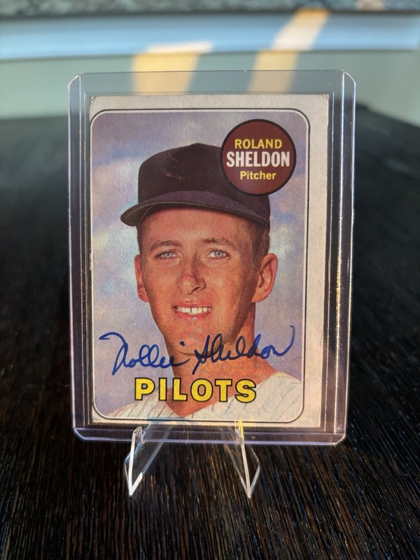 1969 Topps Rollie Sheldon #413 Signed