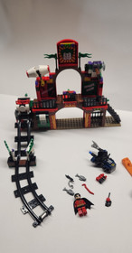 LEGO 6857 Dynamic Duo Funhouse Escape Incomplete