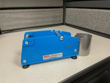 Uline H-151 2" Economy Label Dispenser