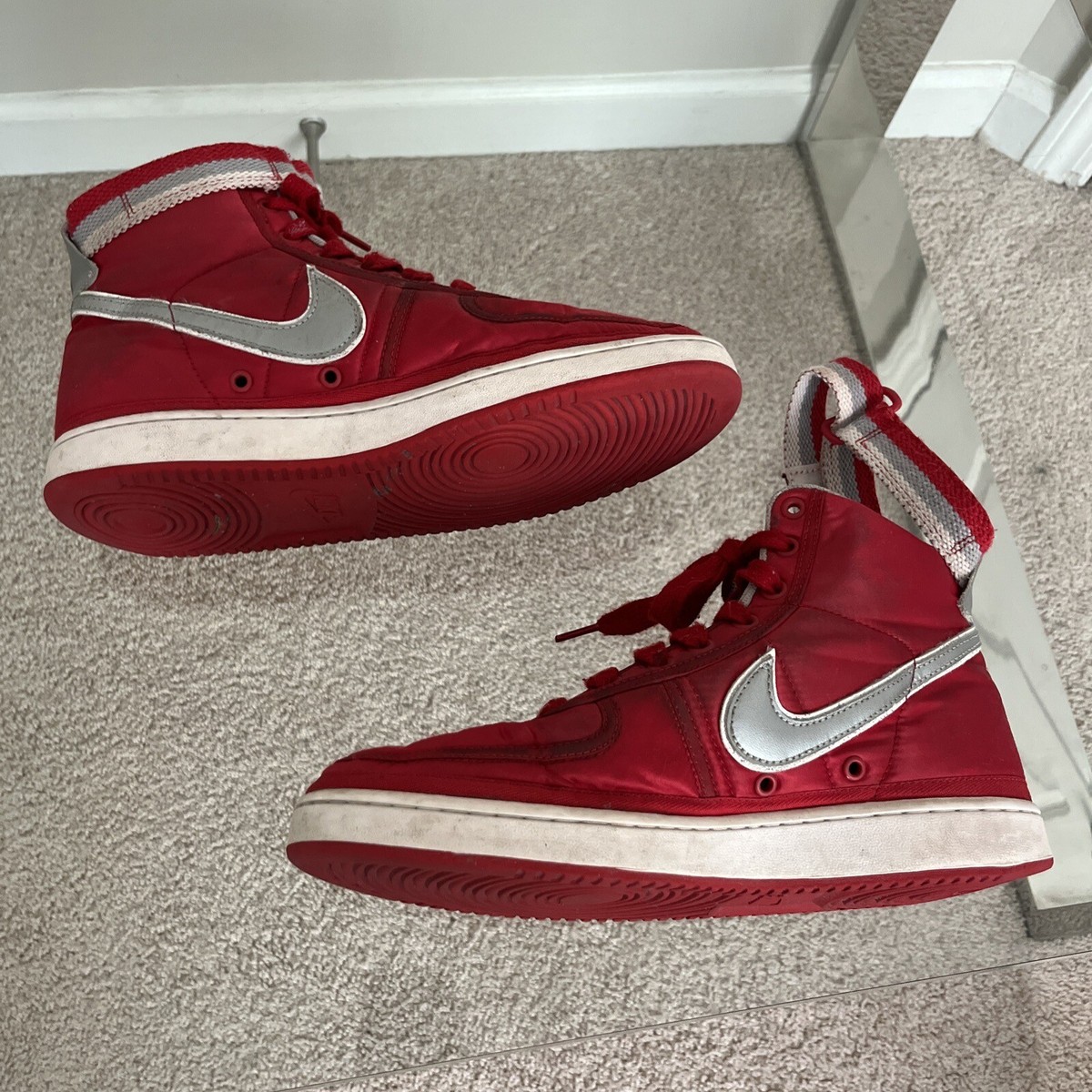 新品NIKE VANDAL スニーカー USA 6 シルバー/レッド 【公式通販】
